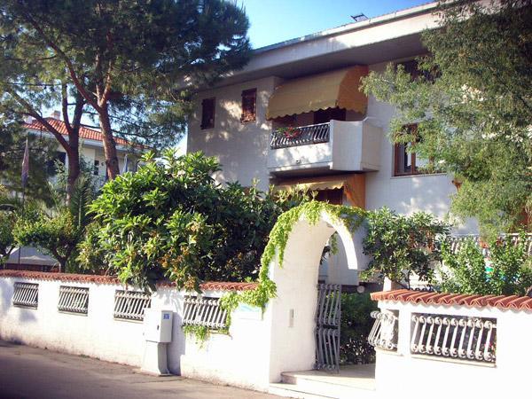Hotel Bristol Pineto Ngoại thất bức ảnh